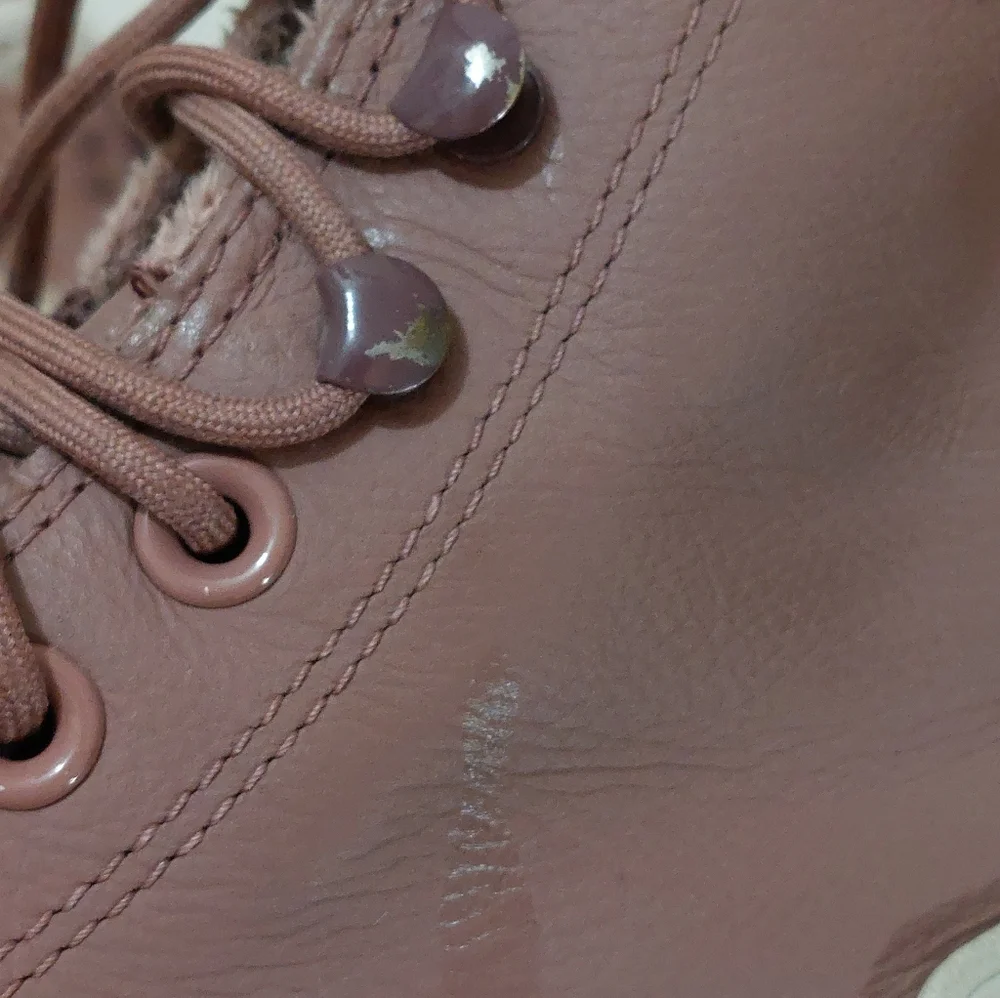 Converse High-Top Sneakers in Purplish-blush With Creamish Gray Lug Sole Size 10